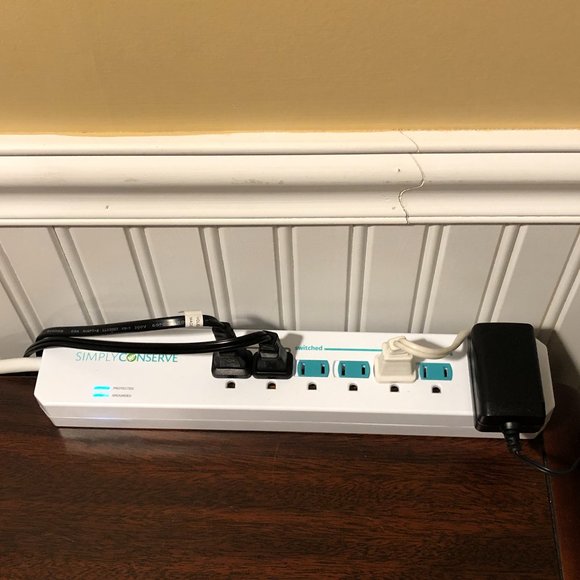 *NIB* Simply Conserve 7 Outlet Advanced Power - Picture 2 of 9